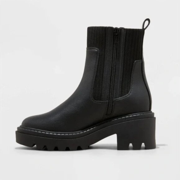 NWT Universal Thread Women's Kyrie Chunky Heel Ankle Sock Black Boots 9 Wide - Picture 2 of 14